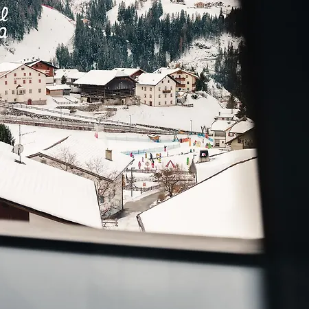 Kristiania Small Dolomites Otel 3*