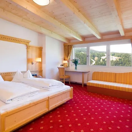 Kristiania Small Dolomites Otel Selva di Val Gardena