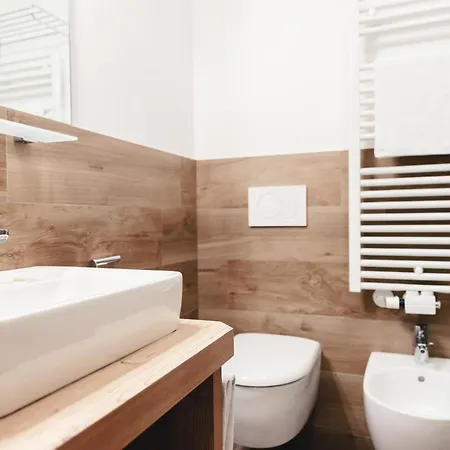Kristiania Small Dolomites Otel 3*